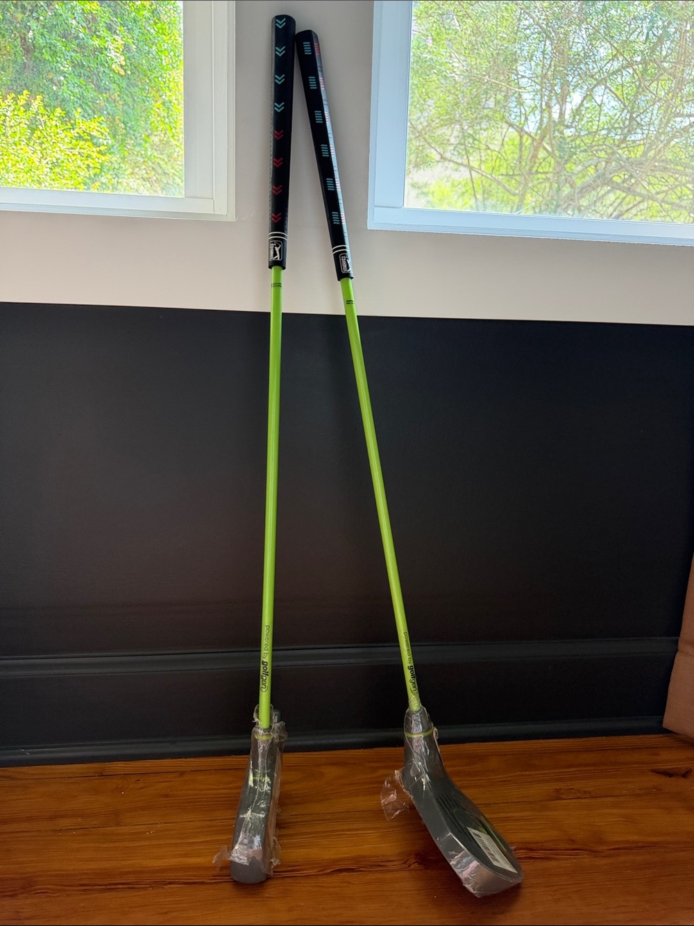 New Tee Up Golf - PGA Tour - GolfGen - Kids Green Iron and Putter Golf Club Set